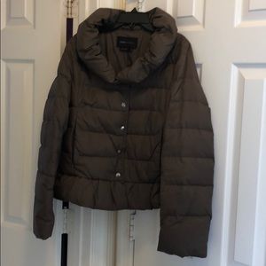 Puffy jacket-BCBG size M